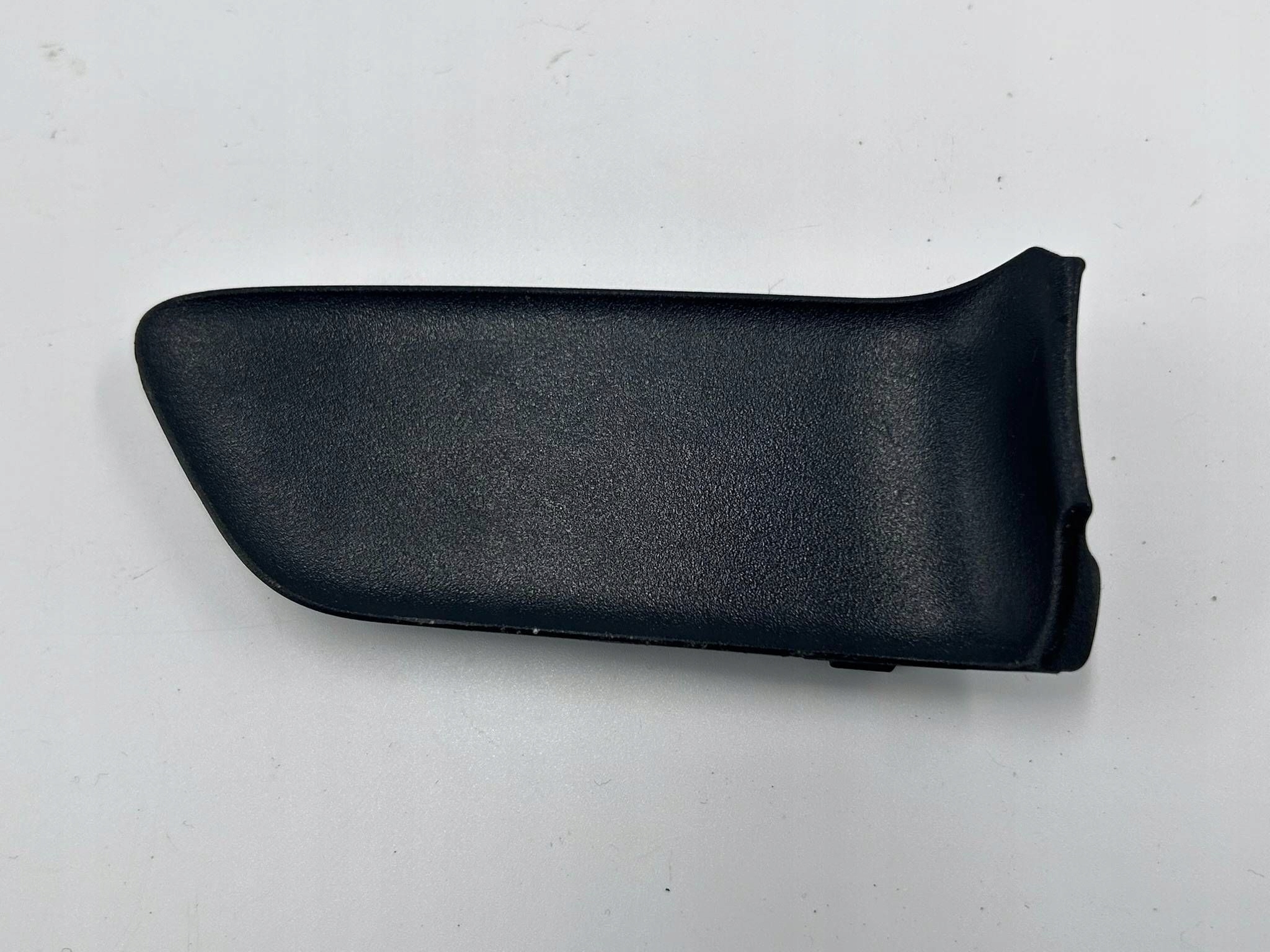allegro-01d9b6eb77d33d977aa1b153 COROLLA E21 OSŁONA ZAŚLEPKA KLAMKI WEWNĘTRZNEJ PRAWA PRZÓD TYŁ 74037-02040 - obrazek 1