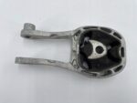 COROLLA E21 LIFT 2.0 HYBRYDA ŁAPA PODUSZKA SILNIKA TYLNA TYŁ S1 12363-24030 - obrazek 4