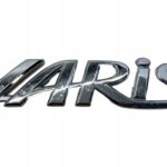 YARIS III NAPIS LOGO EMBLEMAT KLAPY TYLNEJ POKRYWY BAGAŻNIKA 75442-0D150
