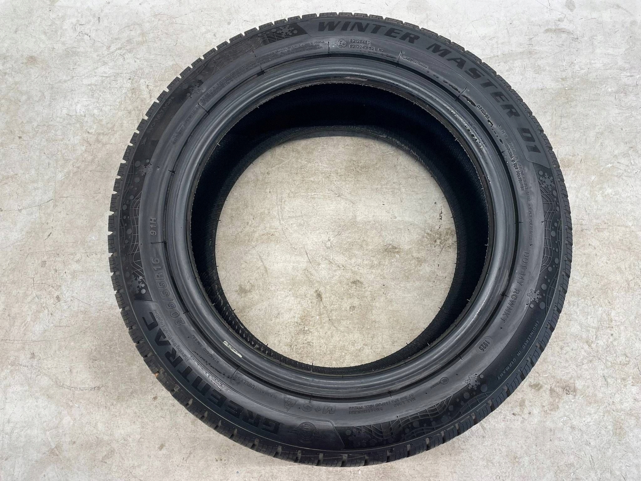 allegro-04fd7b910b9835d14a5b08d5 OPONA ZIMOWA GREENTRAC WINTER MASTER D1 205/55R16 DOT 1925 7mm #3 - obrazek 1