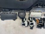 COROLLA E21 LIFT HATCHBACK DESKA KONSOLA AIRBAG PODSUFITKA KURTYNY PASY - obrazek 3
