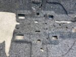 RAV4 V HYBRYDA WYPEŁNIENIE WYGŁUSZENIE PODŁOGI WNĘTRZA POJAZDU USZKODZONA - obrazek 4