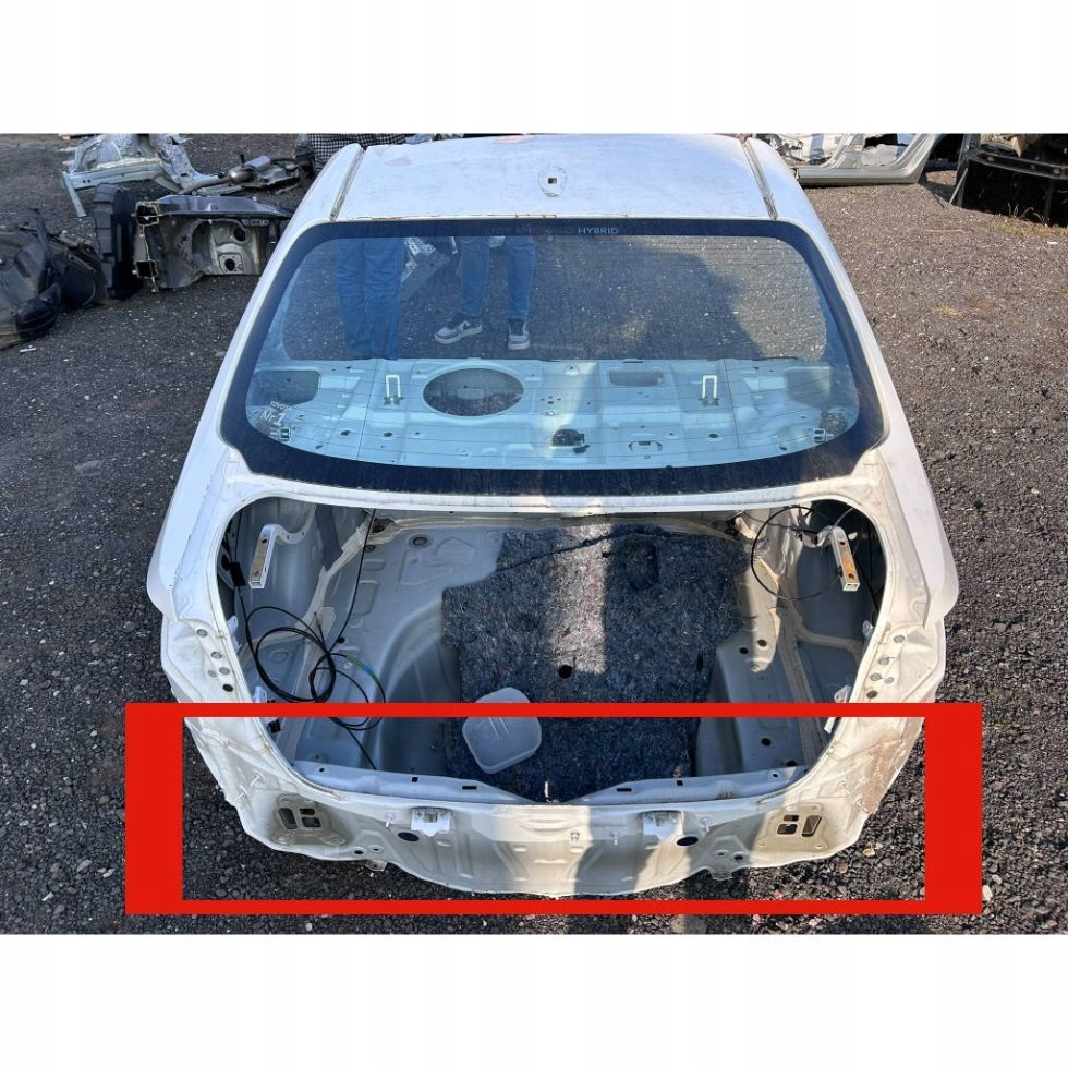 allegro-0fca3a157560a187410033ed COROLLA E21 SEDAN PAS TYLNY BEZ WANNY 040 - obrazek 1