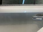 AVENSIS T27 KOMBI DRZWI TYLNE LEWY TYŁ KOMPLETNE 1G6 RYSA - obrazek 6