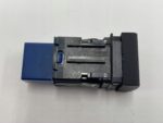 RAV4 V PRZYCISK PRZEŁĄCZNIK OTWIERANIA ELEKTRYCZNEJ KLAPY BAGAŻ 84966-42010 - obrazek 5