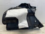 COROLLA CROSS BOCZEK TAPICERKA BAGAŻNIKA PRAWY KOMPLETNY 64730-16050 - obrazek 7