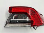 COROLLA E21 SEDAN LAMPA TYLNA PRAWA PRAWY TYŁ KOMPLETNA ZWYKŁA - obrazek 2
