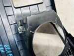 COROLLA E21 1.8 HYBRYDA OSŁONA OBUDOWA BATERII KANAPY PRAWA BEZ ZAŚLEPKI - obrazek 11