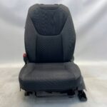 YARIS CROSS FOTEL KIEROWCY PRZEDNI LEWY MATERIAŁOWY