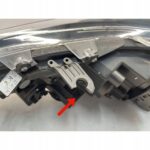 COROLLA E21 KOMBI HB LAMPA PRZEDNIA PRAWA PRAWY PRZÓD USZK UCHO 81110-02S70 - obrazek 6