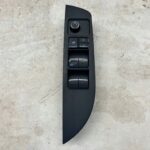 COROLLA E21 PRZYCISK PRZEŁĄCZNIK SZYB PRZEDNI LEWY PRZÓD 84040-02160