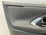 YARIS IV MAZDA 2 BOCZEK TAPICERKA DRZWI PRZEDNICH LEWY PRZÓD SREBRNA RĄCZKA - obrazek 2