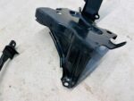 YARIS III LIFT 1.5 BENZYNA MOCOWANIE PODSTAWA WSPORNIK AKUMULATORA - obrazek 4