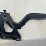 RAV4 V ZAWIAS MASKI POKRYWY SILNIKA PRAWY 218