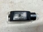 AVENSIS T27 LAMPKA OŚWIETLENIA WNĘTRZA BAGAŻNIKA 81330-02060 - obrazek 4