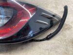 COROLLA E21 HATCHBACK LAMPA TYLNA PRAWA PRAWY TYŁ KOMPLETNA Z ZAŚLEPKĄ - obrazek 3