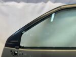 YARIS CROSS DRZWI PRZEDNIE LEWE LEWY PRZÓD KOMPLETNE Z LISTWĄ KLG 6X1 RYSA - obrazek 2