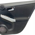PRIUS III LIFT BOCZEK TAPICERKA DRZWI TYLNYCH PRAWY TYŁ JBL