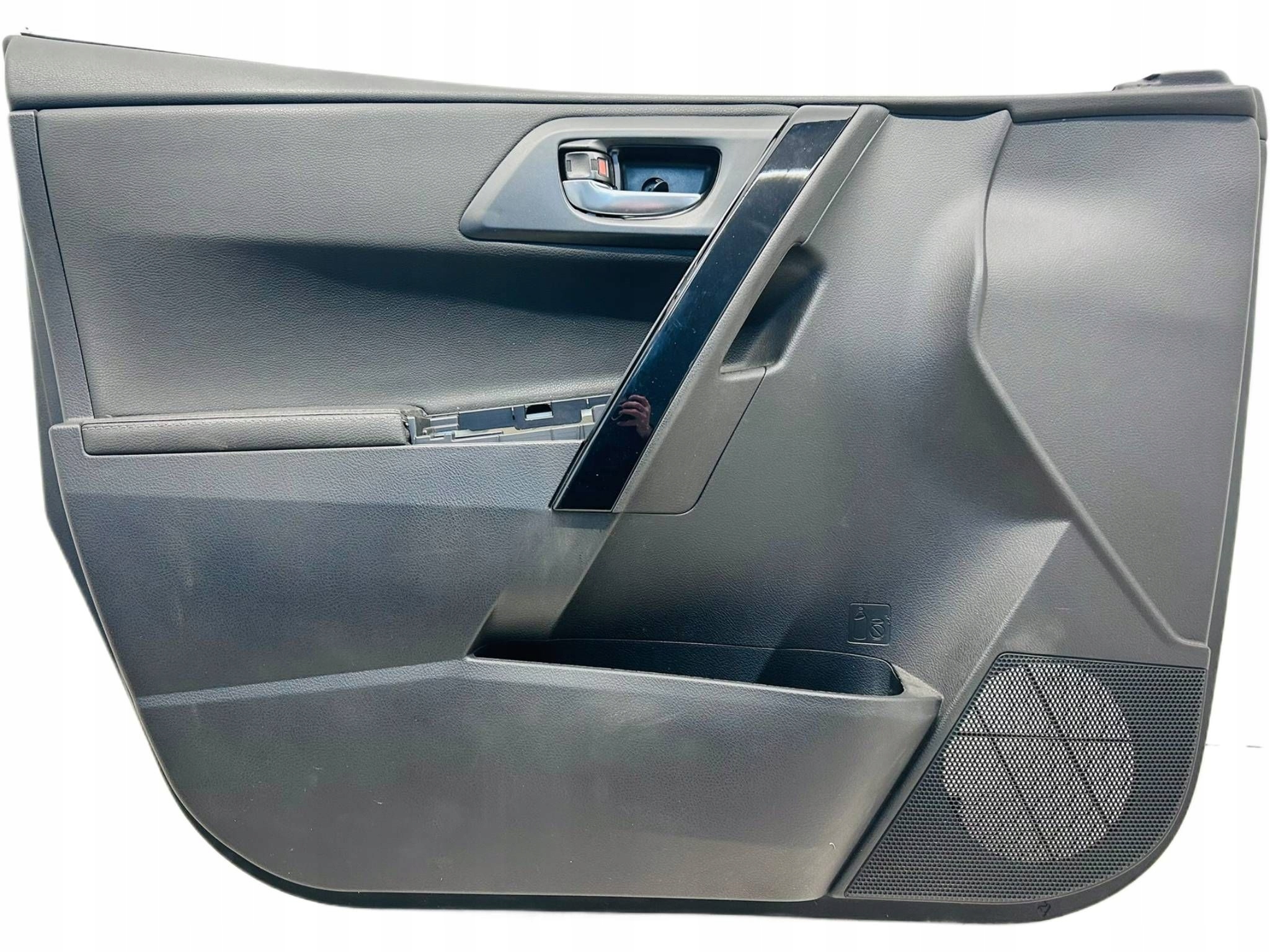allegro-37ae83302b1202d15bd31b92 AURIS II LIFT BOCZEK TAPICERKA DRZWI PRZEDNICH LEWYCH LEWY PRZÓD SKÓRA - obrazek 1