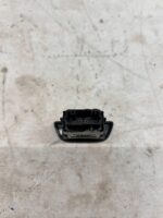 YARIS CROSS PRZYCISK PRZEŁĄCZNIK ŚWIATEŁ AWARYJNYCH - obrazek 3