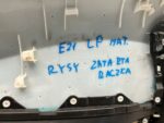 COROLLA E21 BOCZEK TAPICERKA DRZWI PREDNICH LEWY PRZÓD MATERIAŁOWY RYSY - obrazek 12