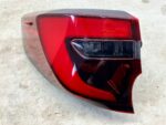 COROLLA E21 LIFT KOMBI LAMPA TYLNA LEWA LEWY TYŁ ŻARÓWKI BEZ ZAŚLEPKI KPL