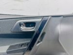 AURIS II LIFT BOCZEK TAPICERKA DRZWI LEWYCH LEWY PRZÓD NIEBIESKA NITKA - obrazek 3