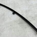COROLLA E21 HATCHBACK LISTWA PROWADNICA SZYBY DRZWI TYLNYCH PRAWY TYŁ