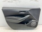 COROLLA E21 SEDAN BOCZEK TAPICERKA DRZWI PRZEDNICH LEWY PRZÓD MATERIAŁ - obrazek 2