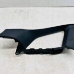 COROLLA E21 KOMBI OSŁONA SŁUPKA TYLNA LEWA LEWY TYŁ CZARNA 62480-02640