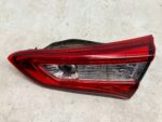 YARIS III LIFT LAMPA TYLNA PRAWY TYŁ W KLAPE ZWYKŁA - obrazek 2