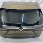 YARIS CROSS KLAPA TYLNA POKRYWA BAGAŻNIKA KOMPLETNA MANUALNA 6X1 HEV