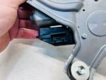 AVENSIS T27 KOMBI MECHANIZM WYCIERACZKI KLAPY TYLNEJ 85130-05060 - obrazek 6