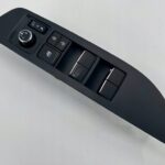 COROLLA E21 PRZYCISK PRZEŁĄCZNIK SZYBY DRZWI PRZEDNICH LEWY PRZÓD LUSTEREK