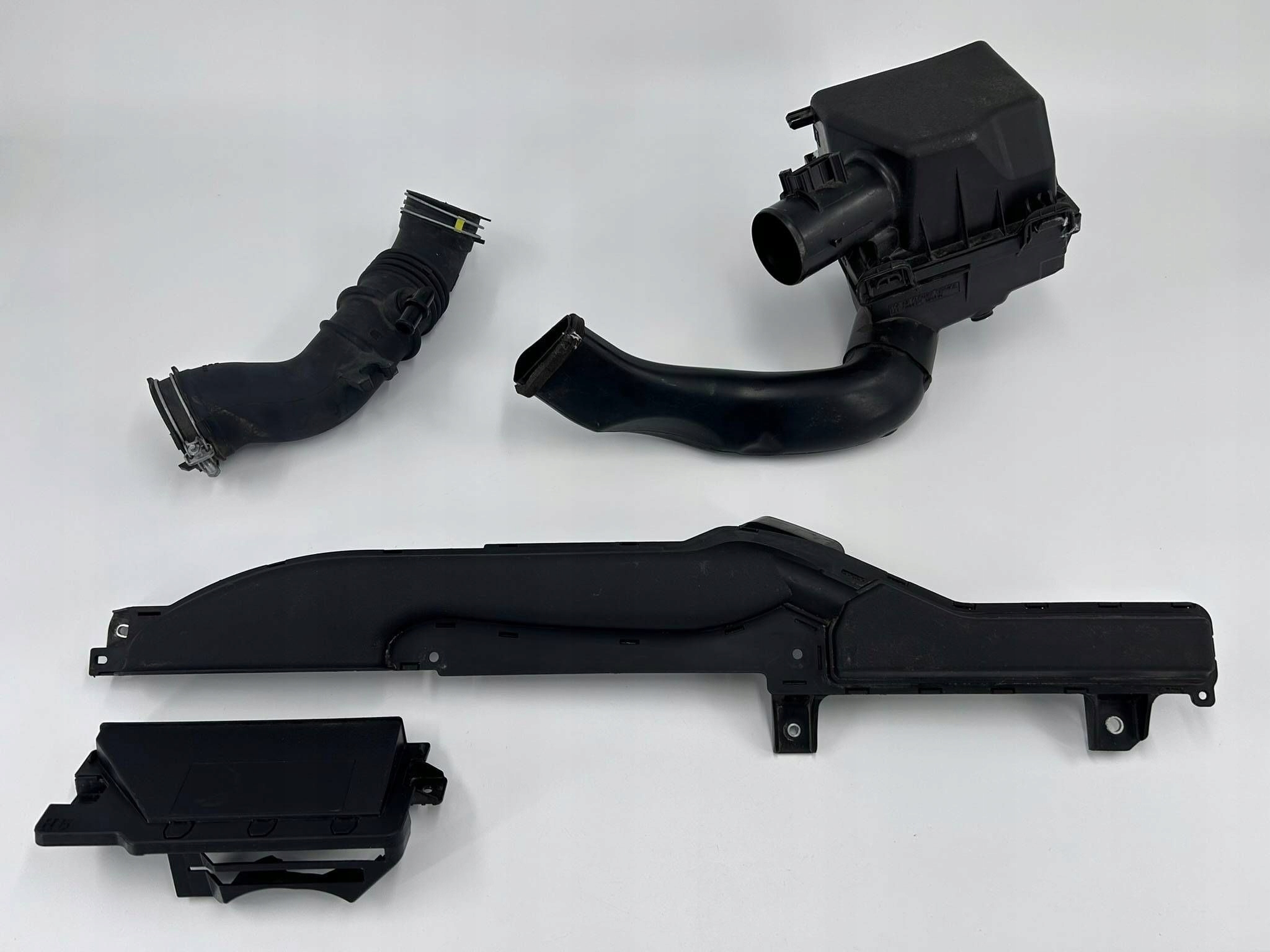 allegro-4ead7dba80159c793a8a56f3 CHR C-HR II 2.0 PHEV OSŁONA OBUDOWA FILTRA POWIETRZA RURA ŁAPACZ KOMPLET - obrazek 1