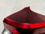 AURIS II LIFT HATCHBACK LAMPA TYLNA PRAWA USZKODZO - obrazek 4