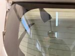 COROLLA E21 HATCHBACK SZYBA KLAPY TYLNEJ POKRYWY BAGAŻNIKA CIEMNA RYSY - obrazek 2