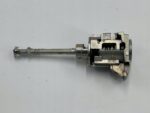 AVENSIS T27 WKŁADKA ZAMKA DRZWI PRZEDNICH Z KEY LESS GO