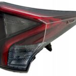 PRIUS IV LAMPA TYLNA PRAWA PRAWY TYŁ KOMPLETNA ZAŚLEPKA