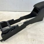 COROLLA E21 LIFT PODŁOKIETNIK TUNEL ŚRODKOWY MATERIAŁOWY PRZESUWNY RYSY !!