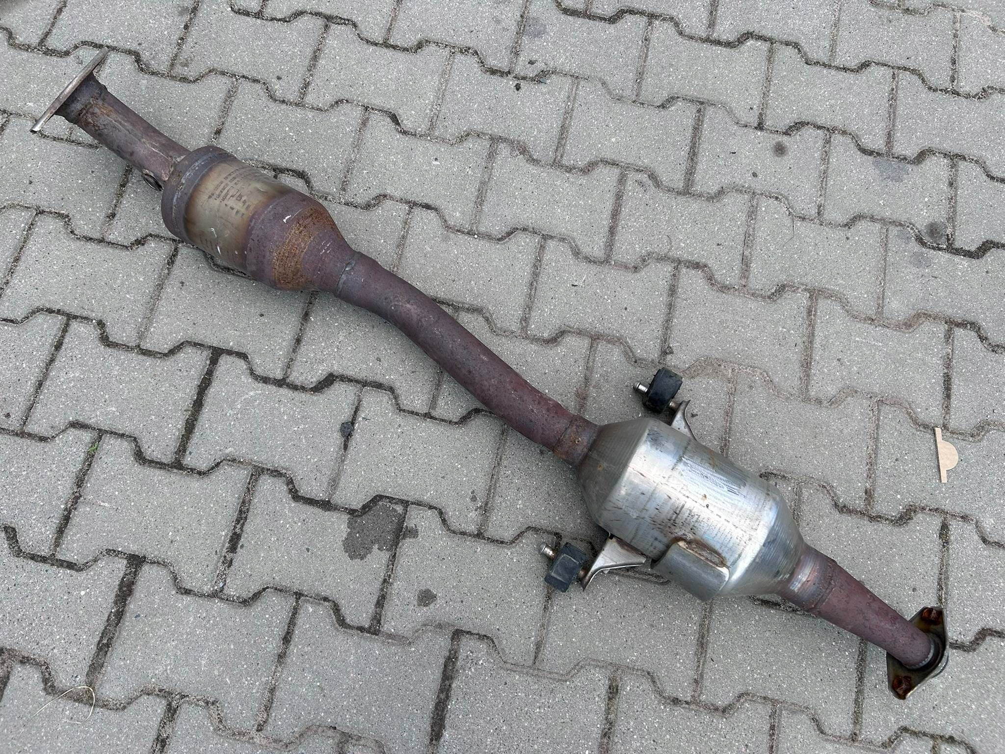 allegro-59b89cf6c482ed1ee639d05c COROLLA E21 1.8 HYBRYDA KATALIZATOR TŁUMIK ŚRODKOWY WYDECH L52 30Y28 - obrazek 1
