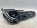 COROLLA E21 KOMBI HB LAMPA PRZEDNIA PRAWA PRAWY PRZÓD USZK UCHO 81110-02S70