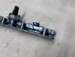 COROLLA E21 LIFT CROSS 2.0 HYBRYDA LISTWA WTRYSKOWA CZUJNIK 89458-33030 - obrazek 2
