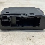 YARIS IV HYBRYDA MODUŁ STEROWNIK PUSZKI BEZPIECZNIKÓW G4 82644-K0050 - obrazek 2