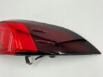 COROLLA E21 SEDAN LAMPA TYLNA PRAWA PRAWY TYŁ KOMPLETNA ZWYKŁA - obrazek 3