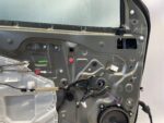 YARIS CROSS DRZWI PRZEDNIE LEWE LEWY PRZÓD KOMPLETNE Z LISTWĄ KLG 6X1 RYSA - obrazek 12