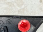 COROLLA E21 HATCHBACK LISTWA OSŁONA SZYBY KLAPY TYLNEJ BAGAŻNIKA PRAWA - obrazek 6