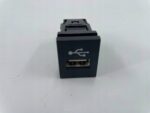 COROLLA CROSS GNIAZDO ZŁĄCZE USB 86190-34010 86190-12080 - obrazek 3