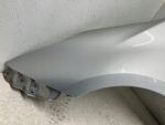 PRIUS IV BŁOTNIK PRZEDNI LEWY PRZÓD 1F7 - obrazek 4
