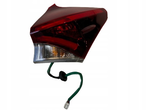 allegro-6de776516b0c86c383e790b4 AURIS II LIFT HATCHBACK LAMPA TYLNA PRAWA USZKODZO - obrazek 1